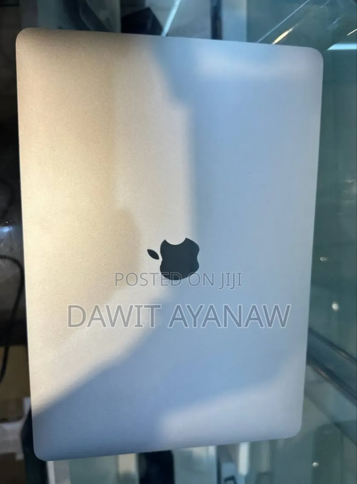 New Laptop Apple MacBook Pro 2022 M2 8GB Apple M2 SSD 256GB