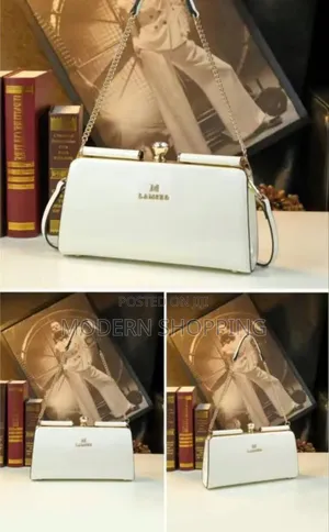 Photo - Versatile Chic: Modern Satchel Handbag