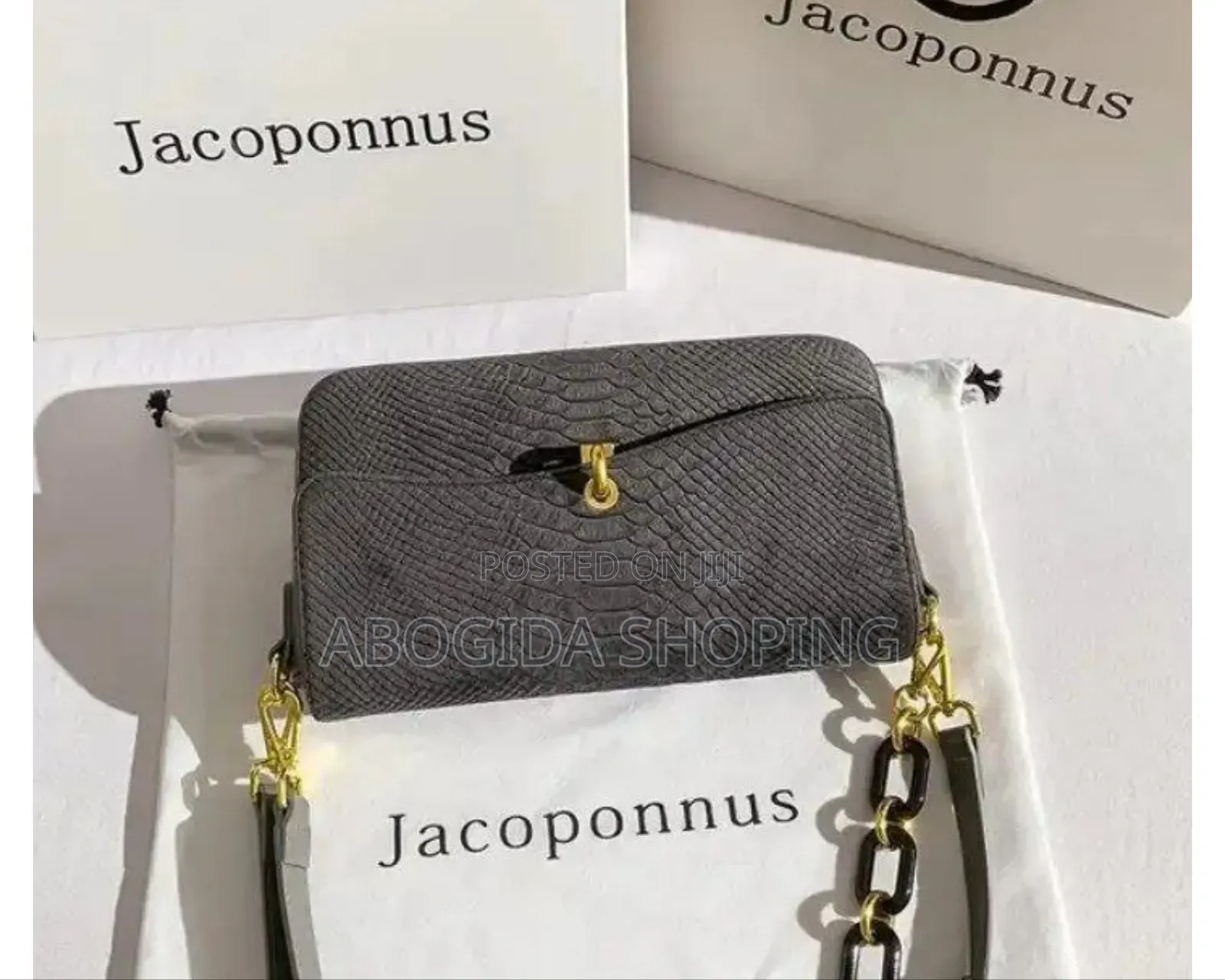 Luxury Women’S Handbag With Elegant Details