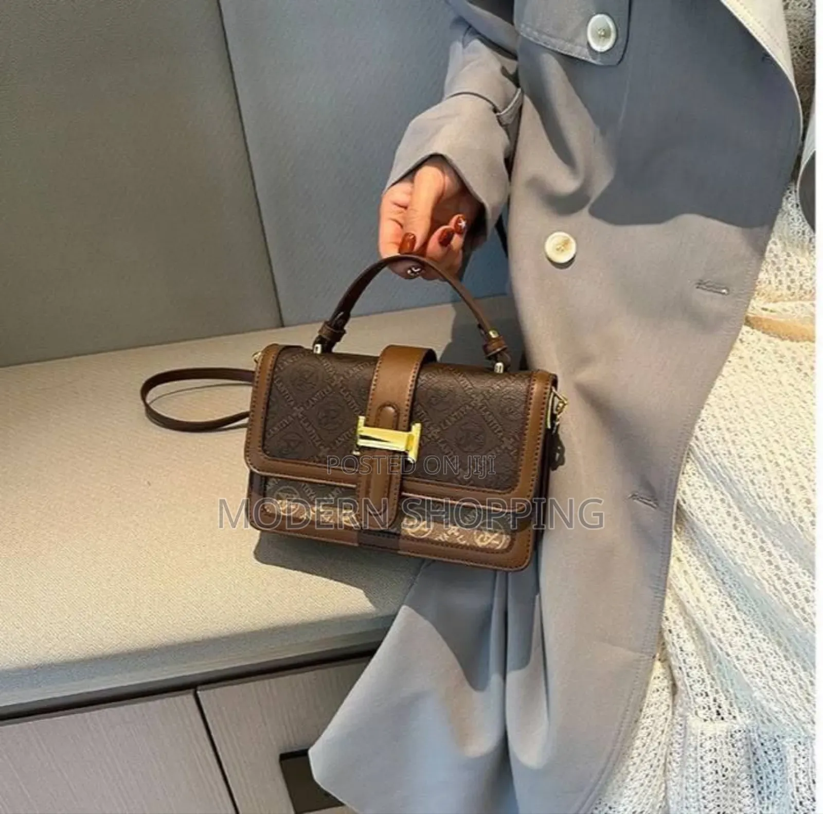 Elegant Essentials: Compact Designer Tote Bag