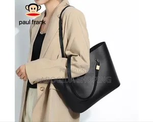 Glamorous Handbag for Everyday Perfection