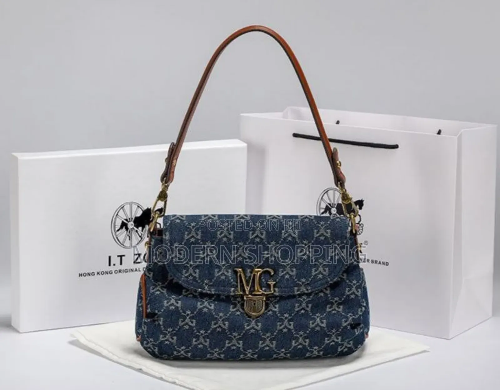 Luxury on the Go: Slimline Crossbody Bag