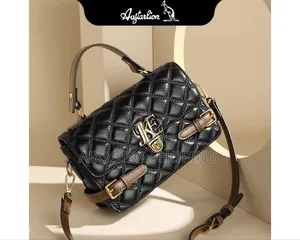 Photo - Sophisticated Handbag That Defines Elegance