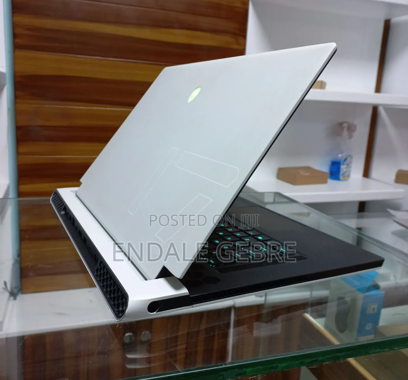 New Laptop Alienware Area-51m 16GB Intel Core I7 SSD 512GB