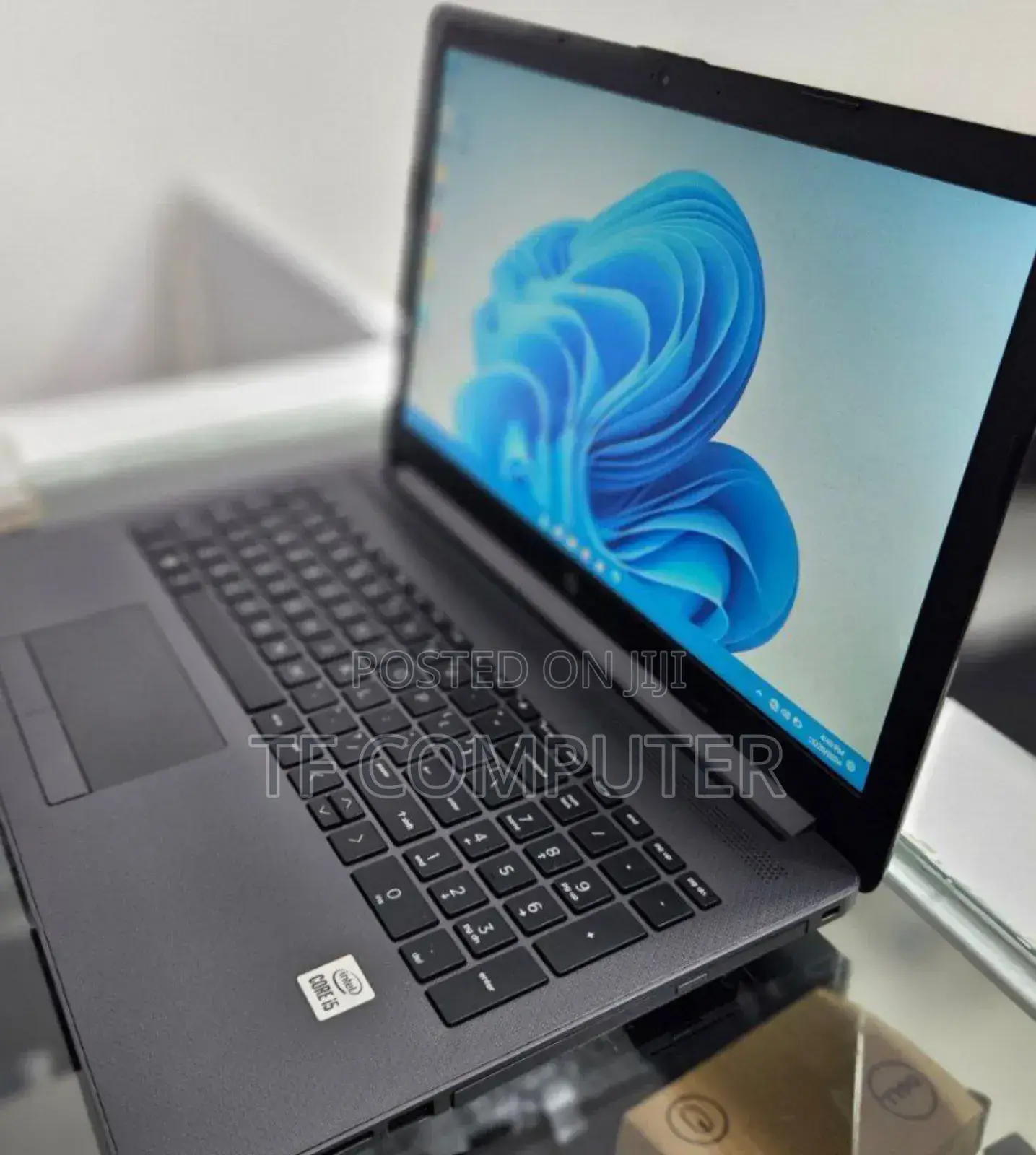 New Laptop HP 250 G8 8GB Intel Core I5 SSD 256GB