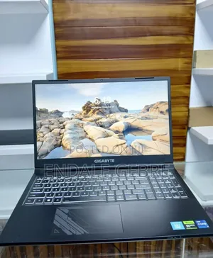 New Laptop Gigabyte AERO 15 16GB Intel Core I7 SSD 1T