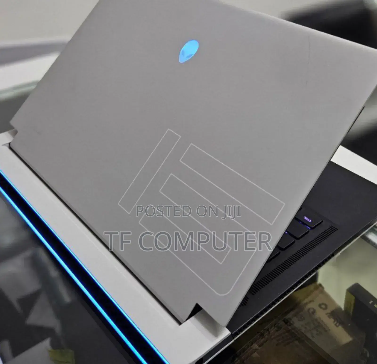 New Laptop Alienware M17x R2 32GB Intel Core I7 SSD 1T