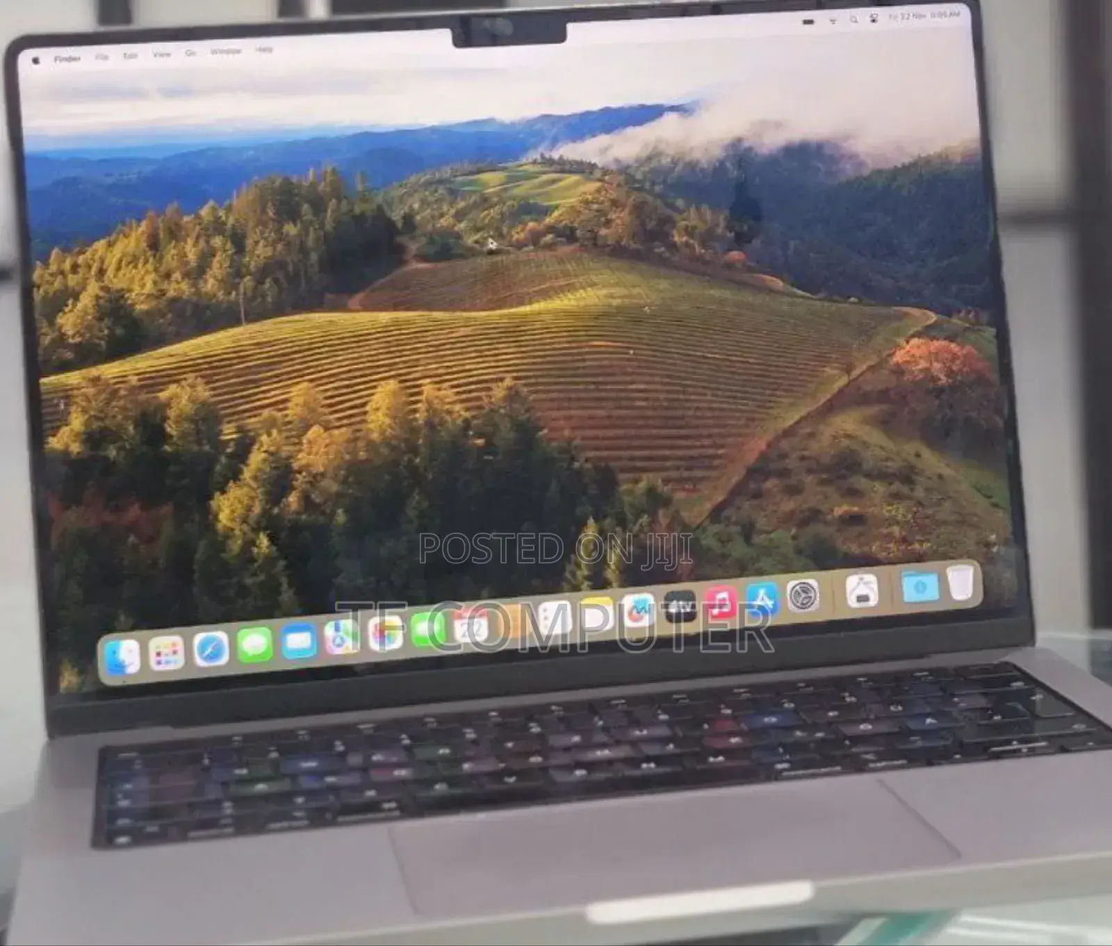 New Laptop Apple MacBook Pro M1 16GB Apple M1 Max SSD 512GB