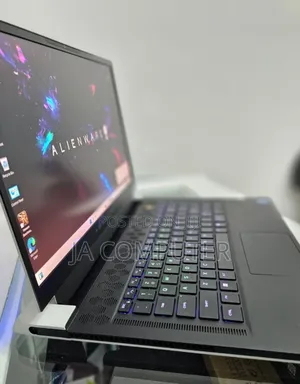 New Laptop Alienware M17x R2 32GB Intel Core I7 SSD 1T