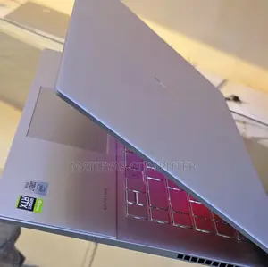 New Laptop HP Envy 15 16GB Intel Core I7 SSD 512GB