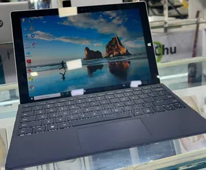 New Laptop Microsoft Surface 8GB Intel Core I5 SSD 256GB