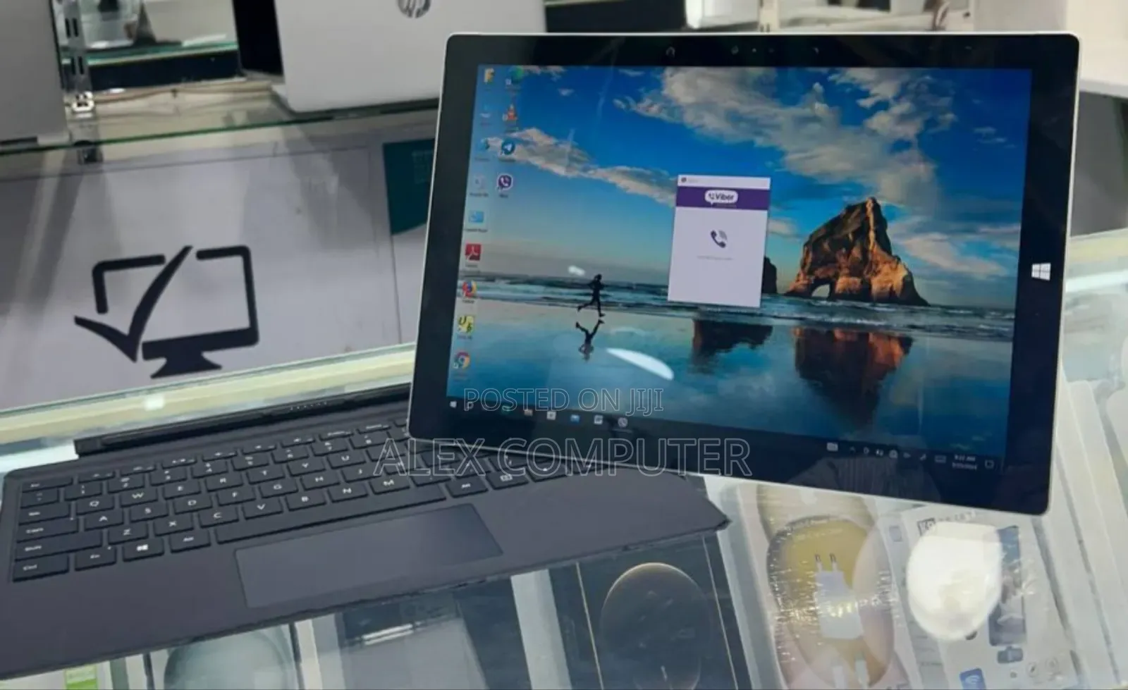 New Laptop Microsoft Surface 8GB Intel Core I5 SSD 256GB