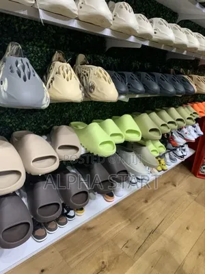 Photo - Foam Runners Yeezy Runners Slippers for You