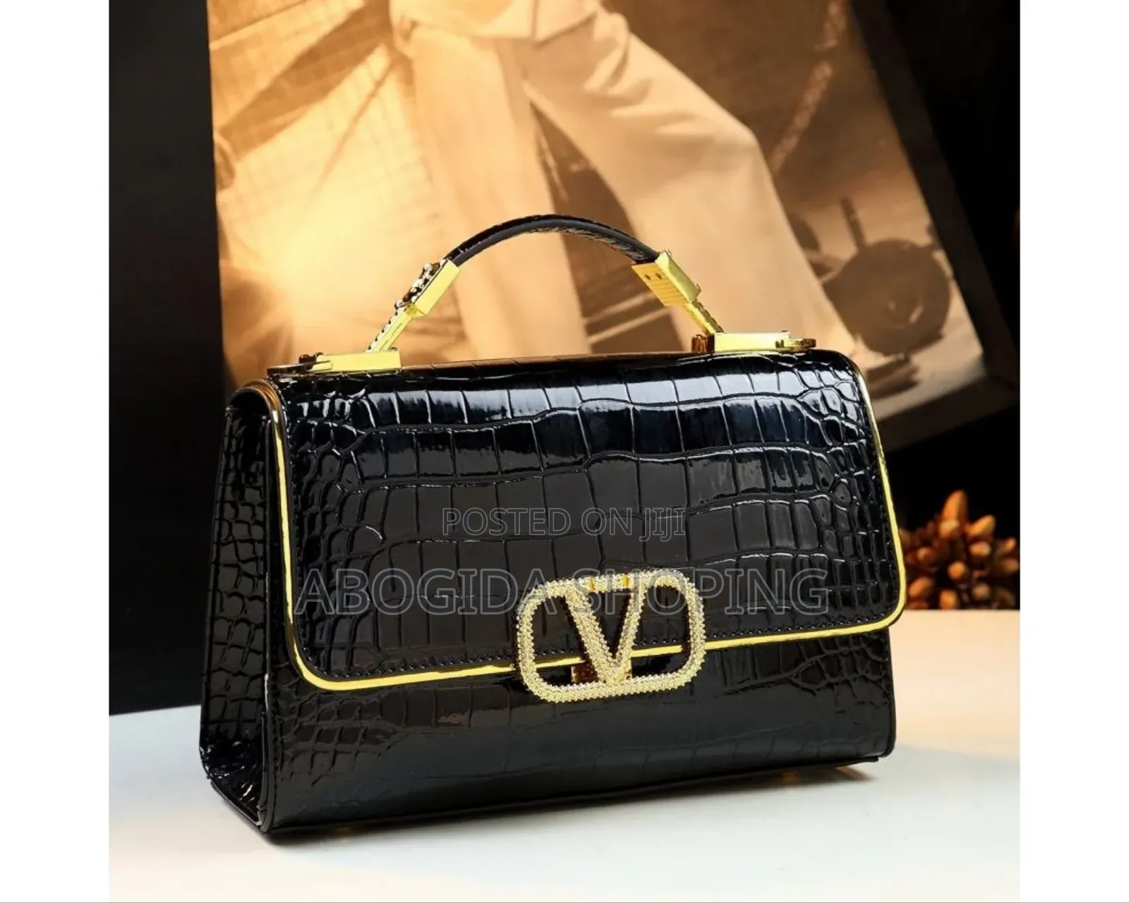 Chic Designer Handbag With a Luxurious Feel