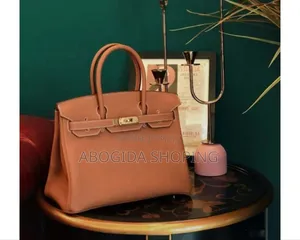 Photo - Chic Women’S Handbag for Effortless Glamour