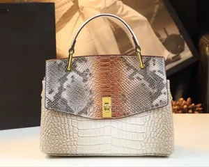 Photo - Stylish Handbag That Combines Class and Comfort