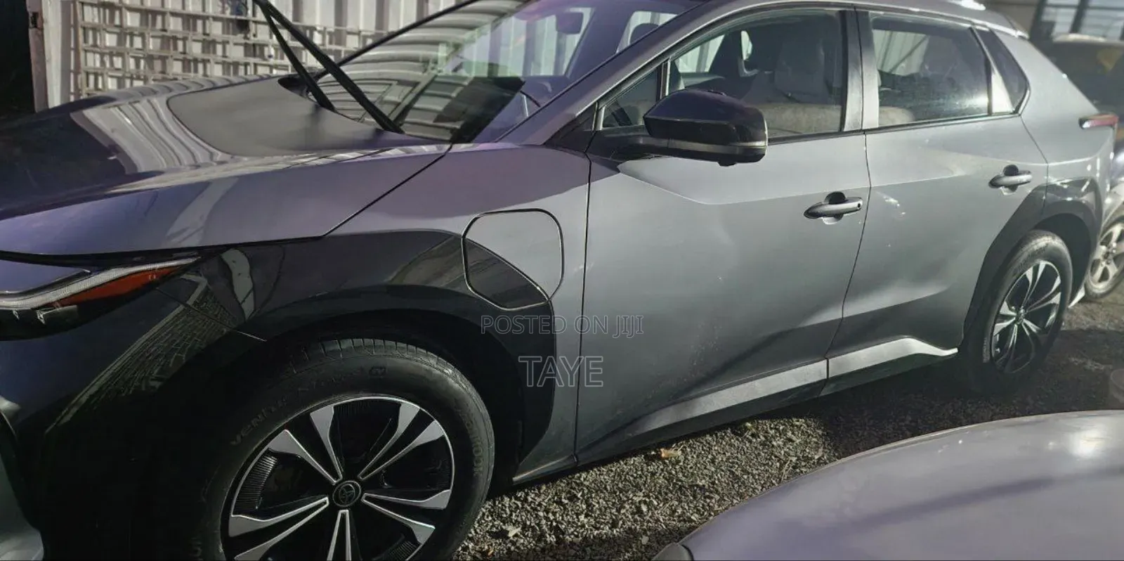 Toyota bZ4X 2023 Silver