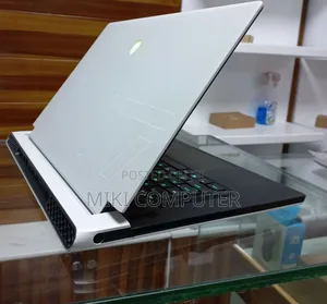 New Laptop Alienware M17x R2 16GB Intel Core I7 SSD 512GB