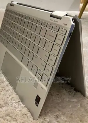 New Laptop HP Spectre X360 8GB Intel Core I5 SSD 512GB