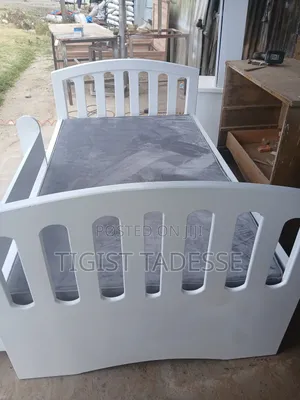 የልጆች አልጋ ፅድት ብሎ የተሠራ 100*170cm