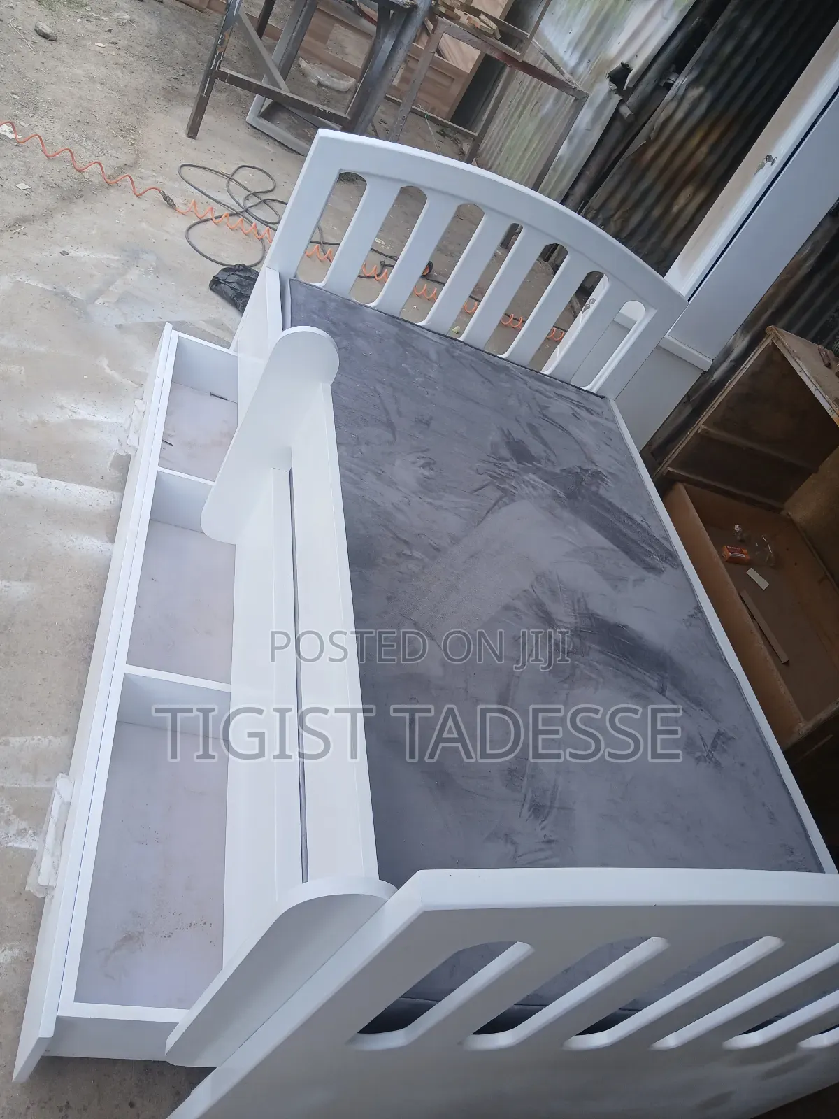 የልጆች አልጋ ፅድት ብሎ የተሠራ 100*170cm