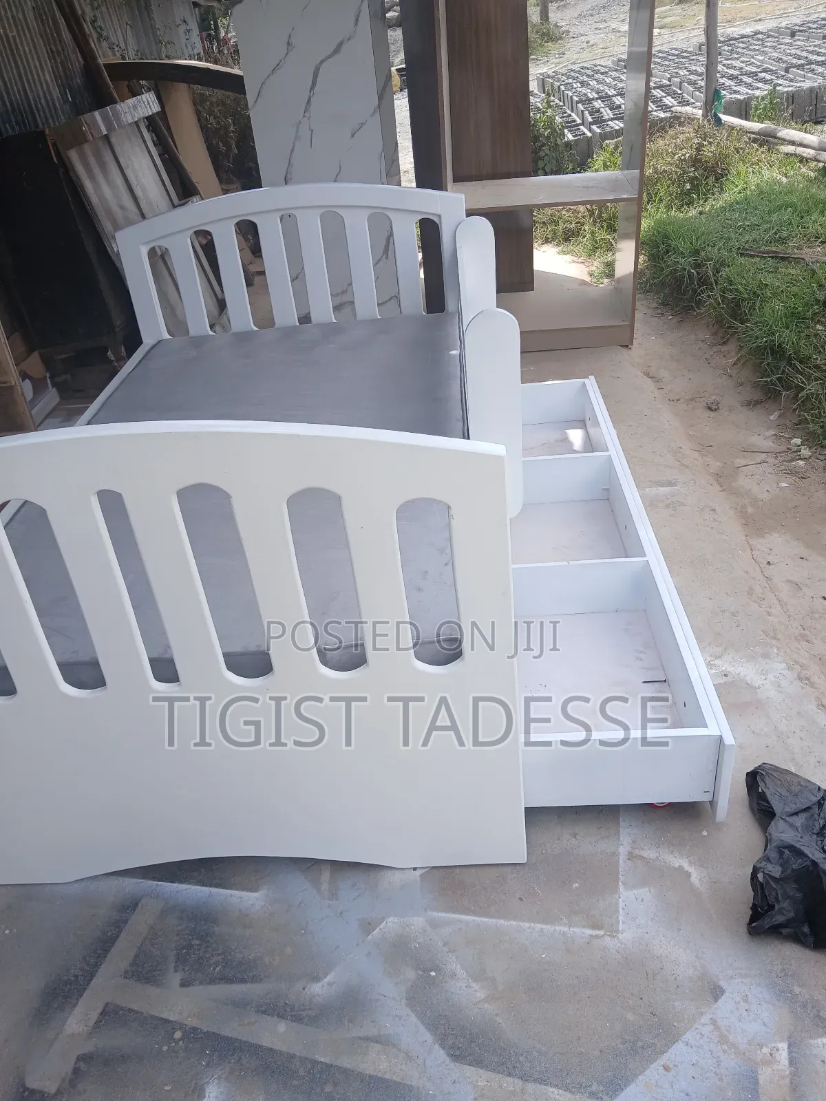 የልጆች አልጋ ፅድት ብሎ የተሠራ 100*170cm