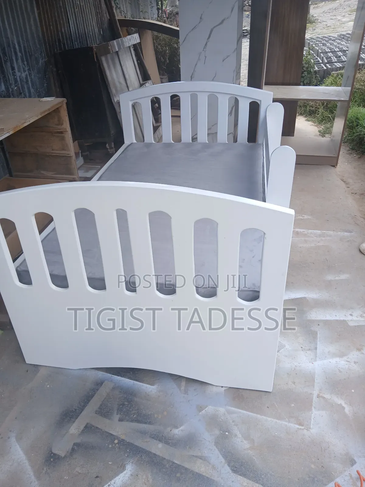 የልጆች አልጋ ፅድት ብሎ የተሠራ 100*170cm