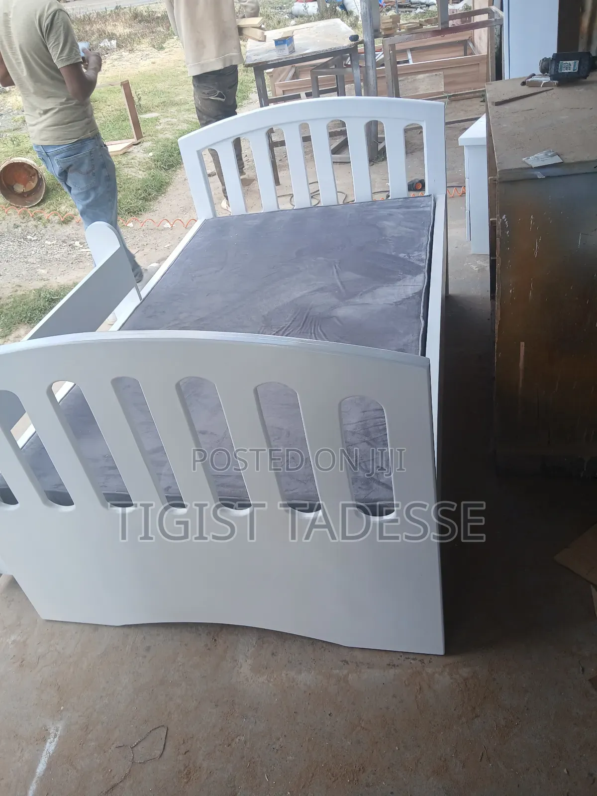 የልጆች አልጋ ፅድት ብሎ የተሠራ 100*170cm