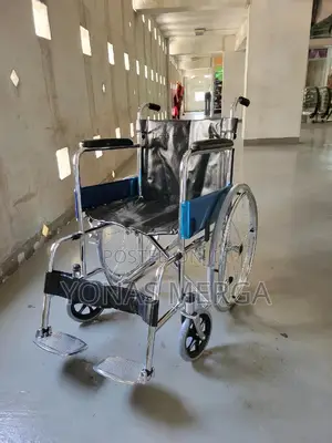 Easy-to-Use Wheelchair蠻rubber Wheeled Wheelchair喪wheelchair