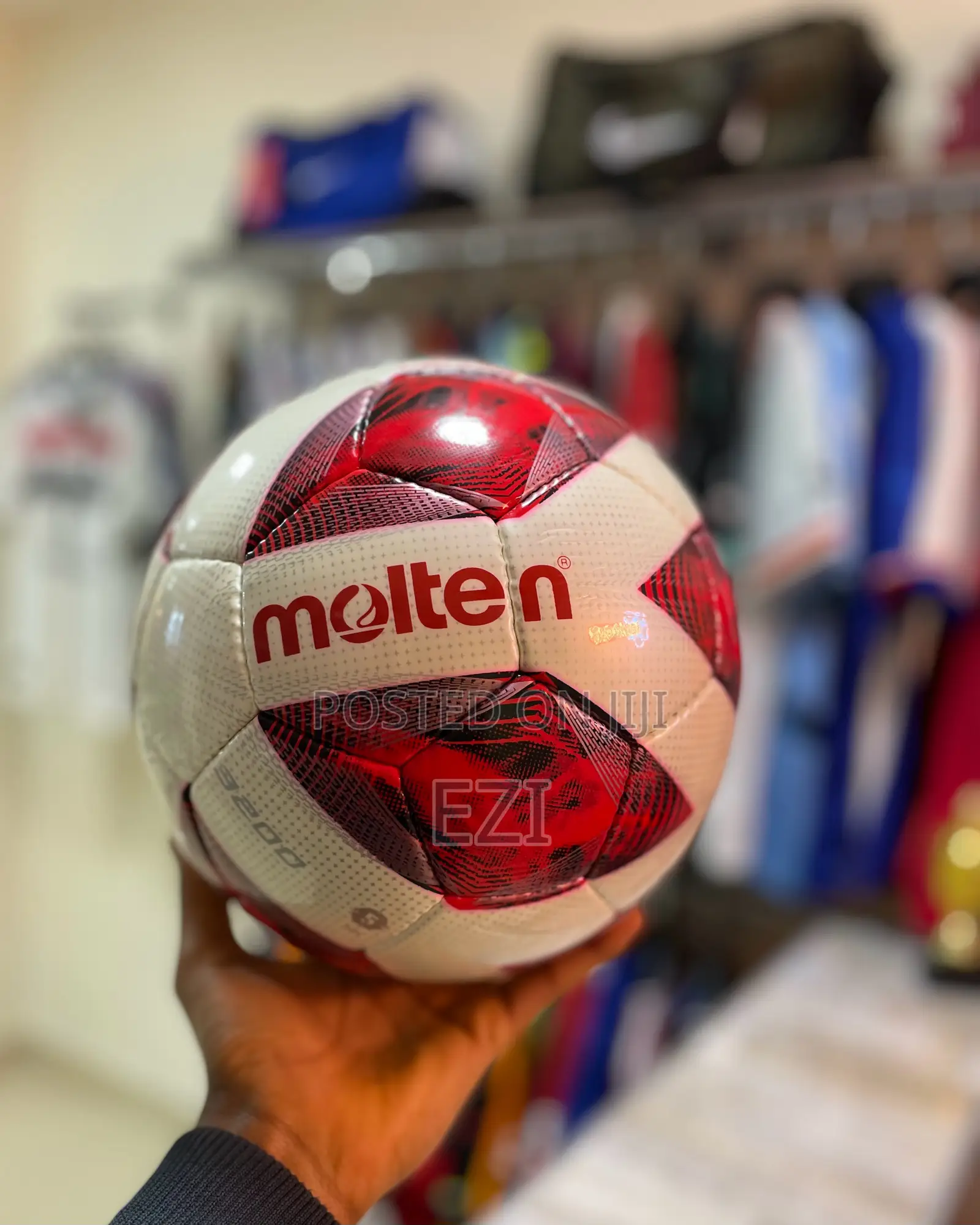 Brand New Molten Tubeless