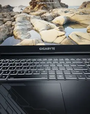 New Laptop Gigabyte AORUS 15G 16GB Intel Core I7 SSD 1T