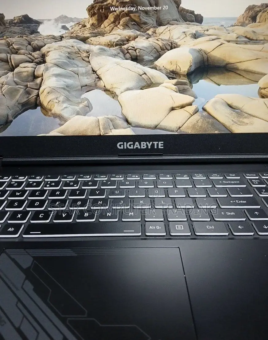 New Laptop Gigabyte AORUS 15G 16GB Intel Core I7 SSD 1T