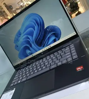 New Laptop HP Envy X360 8GB AMD Ryzen 5 SSD 512GB