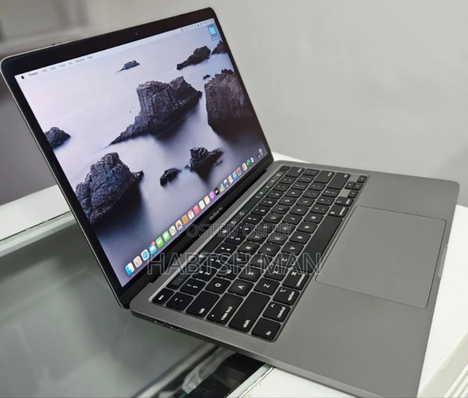 New Laptop Apple MacBook Pro 2019 8GB Intel Core I5 SSD 256GB