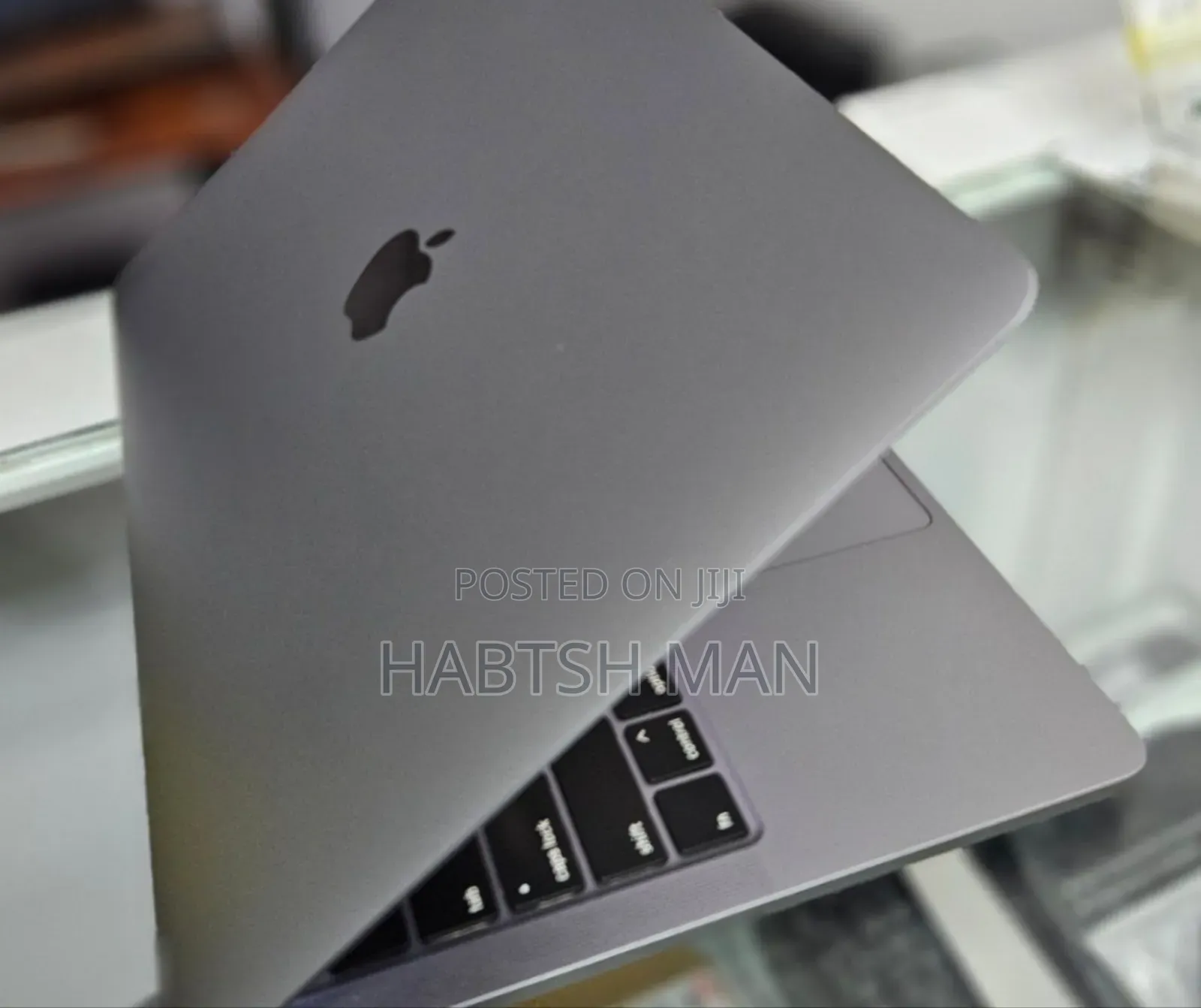 New Laptop Apple MacBook Pro 2019 8GB Intel Core I5 SSD 256GB