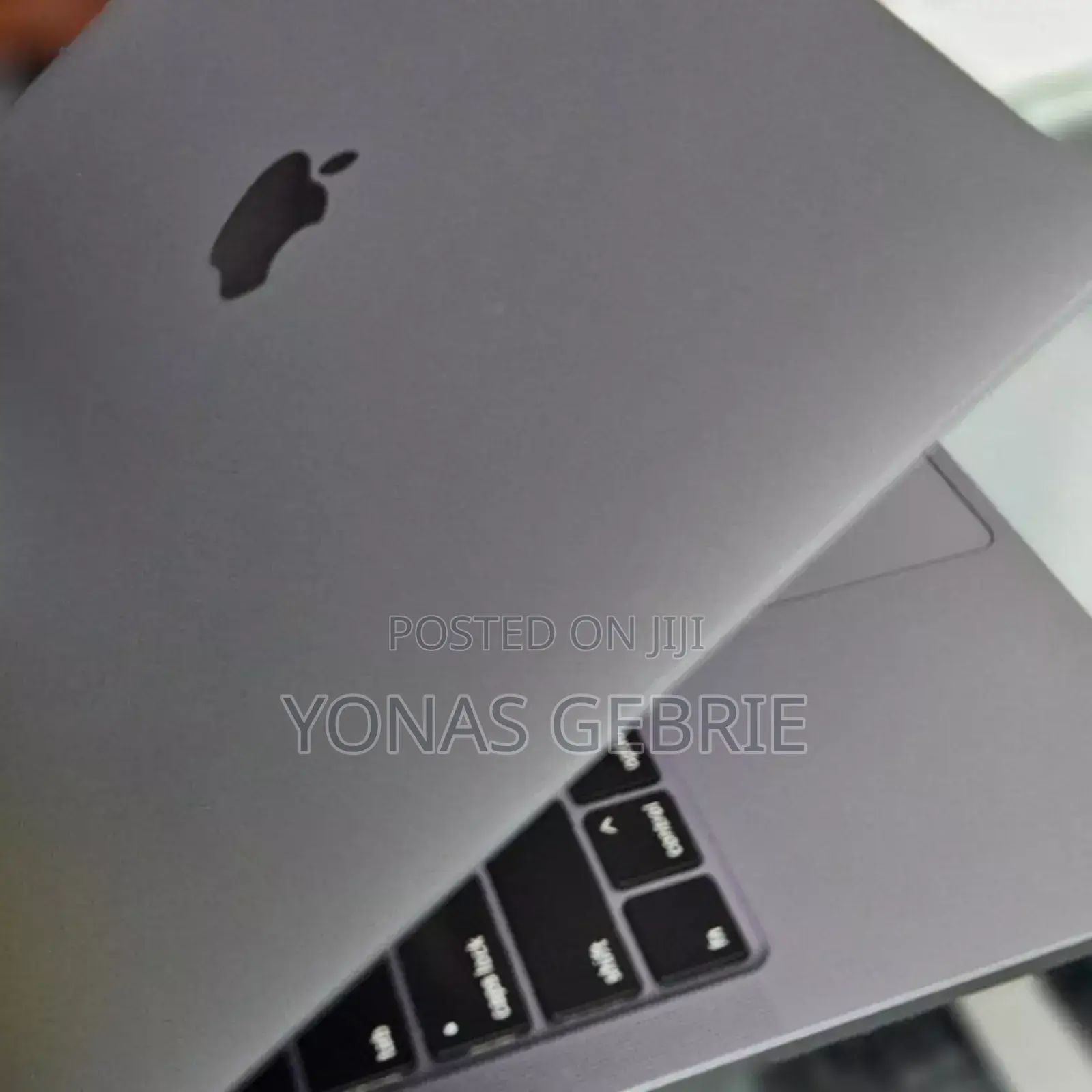 New Laptop Apple MacBook Pro 2019 8GB Intel Core I5 SSD 256GB