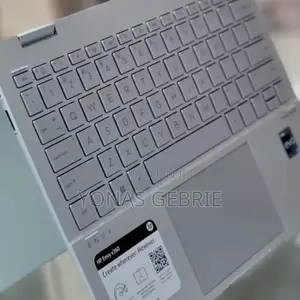 New Laptop HP Envy X360 8GB Intel Core I7 SSD 512GB