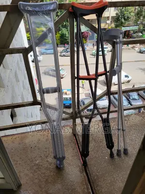 Photo - Bilateral Crutches鼂crutches與bariatric Crutche电forearm Kranch