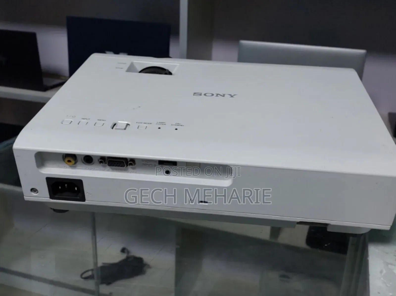 HIGH QUALITY SONY Dx 102 PROJECTOR Brand New Sony