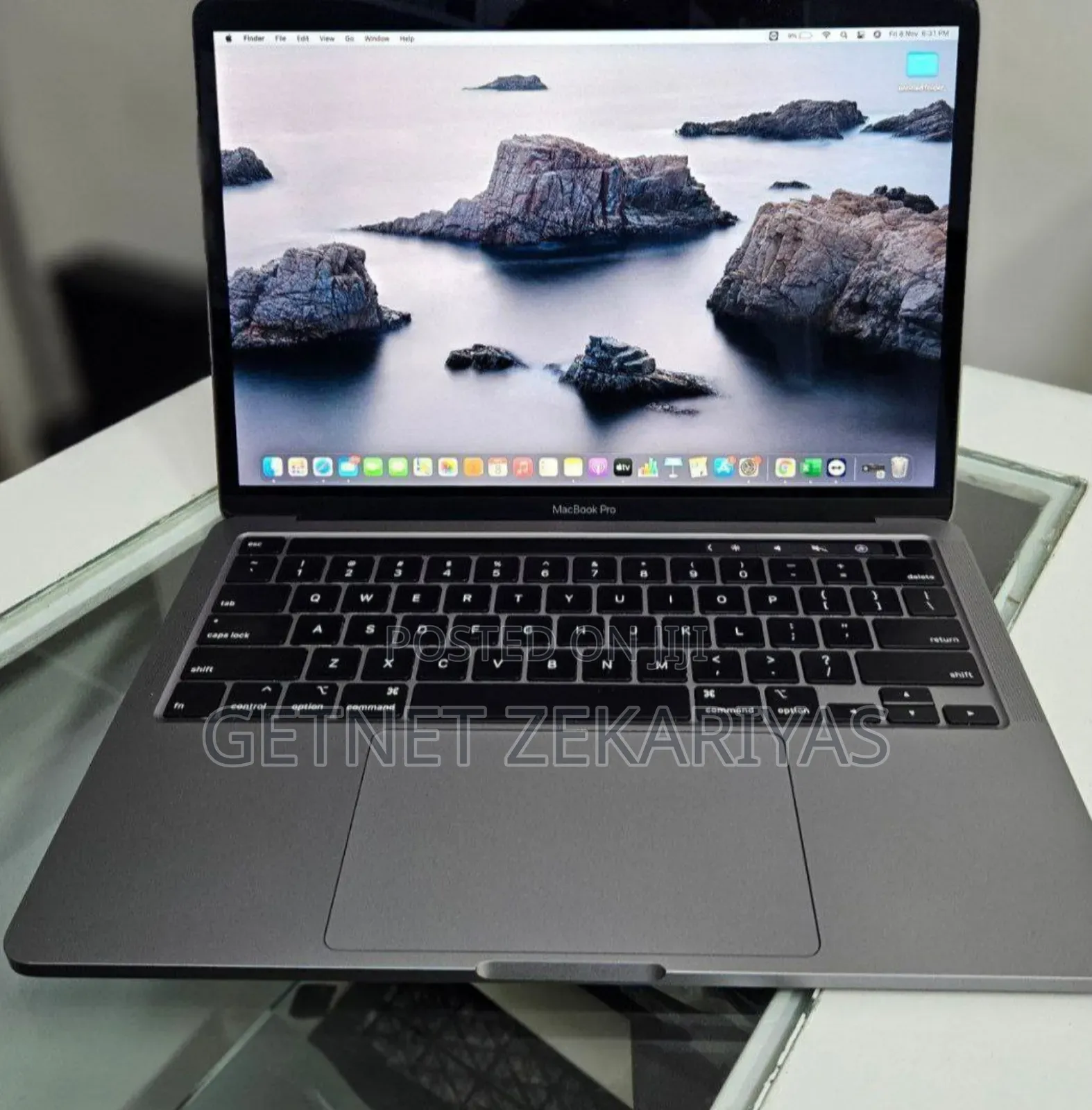 New Laptop Apple MacBook Pro 2019 8GB Intel Core I5 SSD 256GB