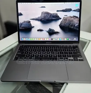 New Laptop Apple MacBook Pro 2019 8GB Intel Core I5 SSD 256GB