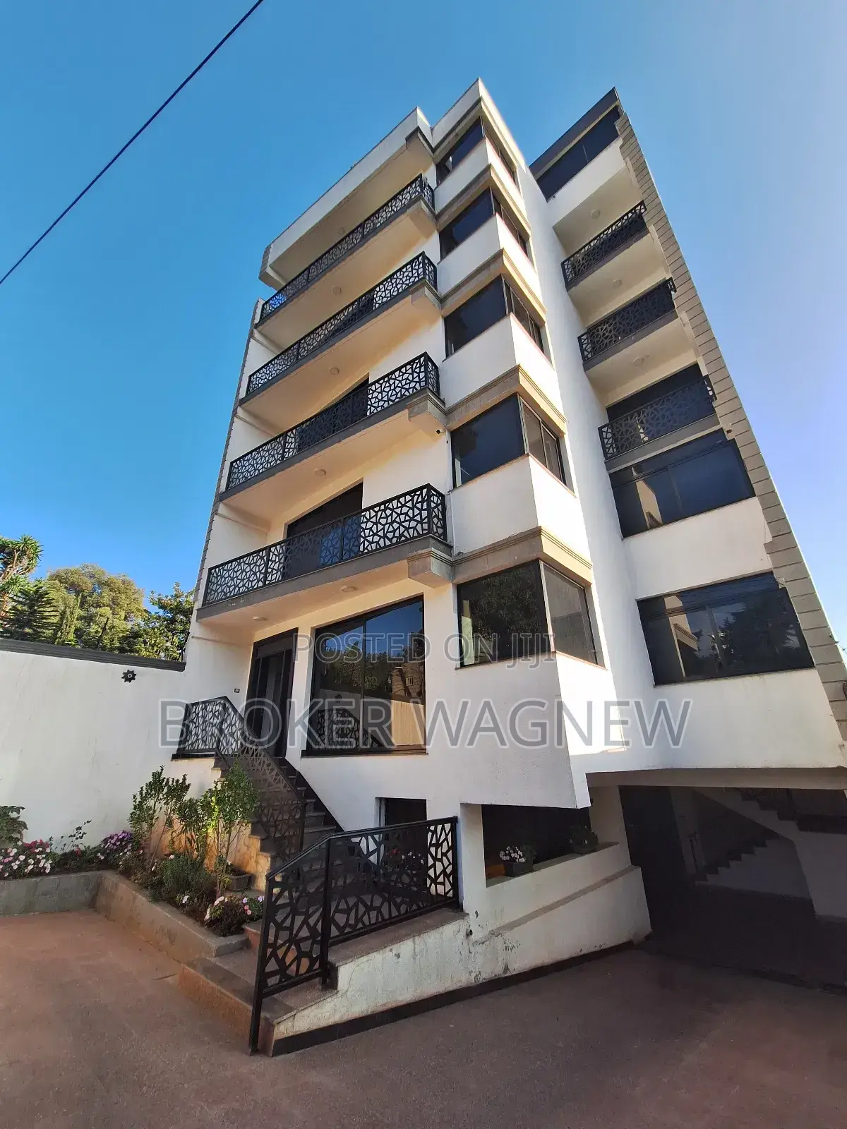 3bdrm Apartment in Yeka for rent