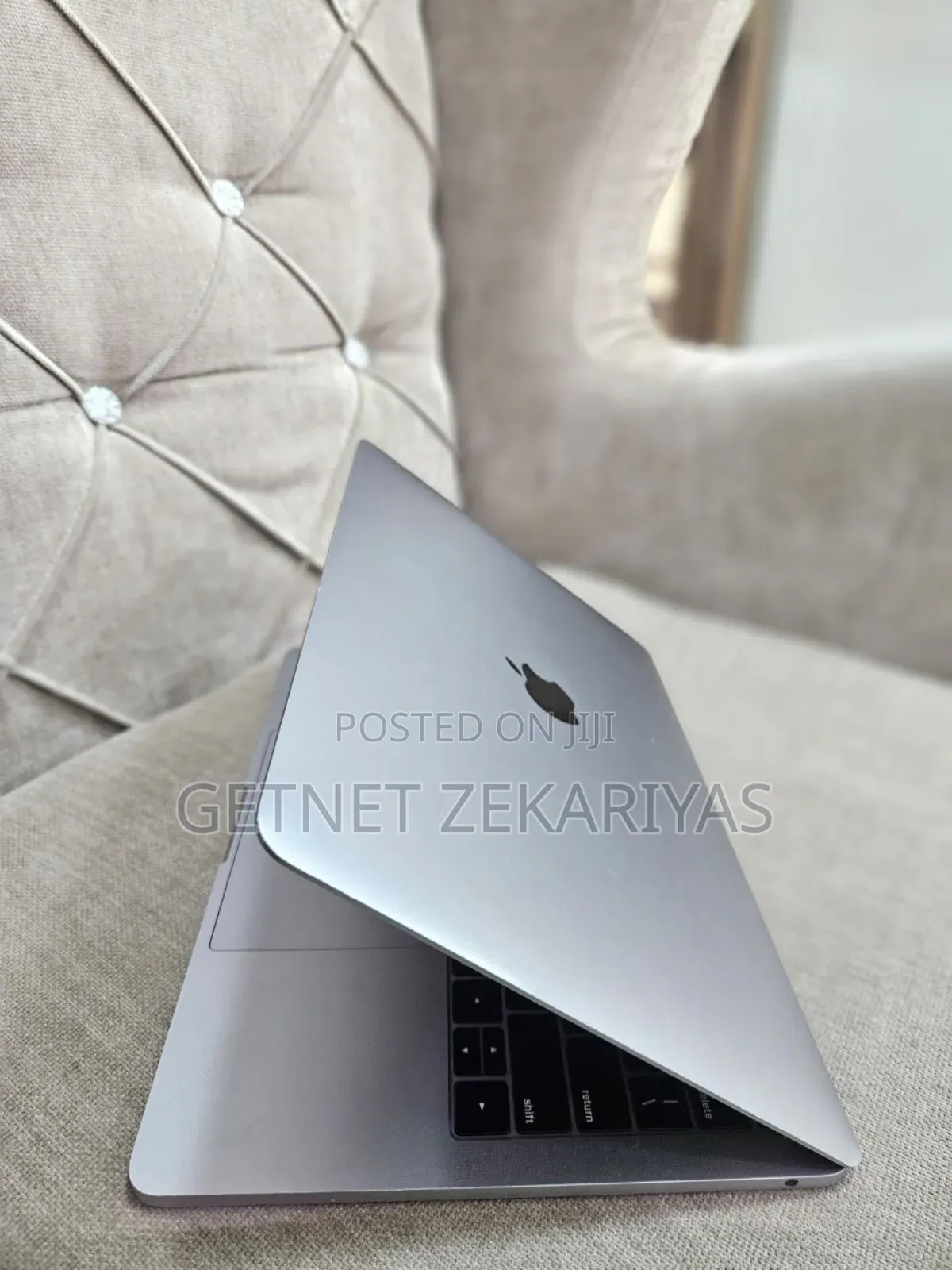 New Laptop Apple MacBook Pro 2019 8GB Intel Core I5 SSD 256GB