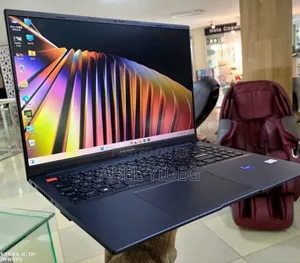 New Laptop Asus Vivobook 16 16GB Intel Core I7 SSD 512GB