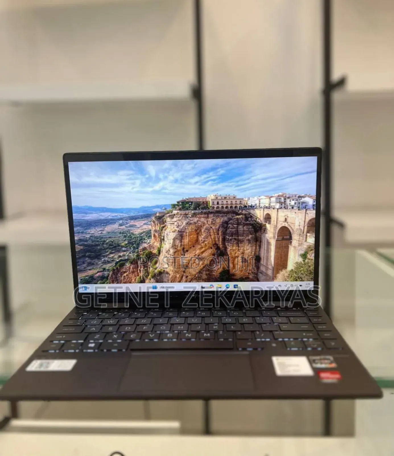 New Laptop HP Envy X360 16GB AMD Ryzen 7 SSD 512GB