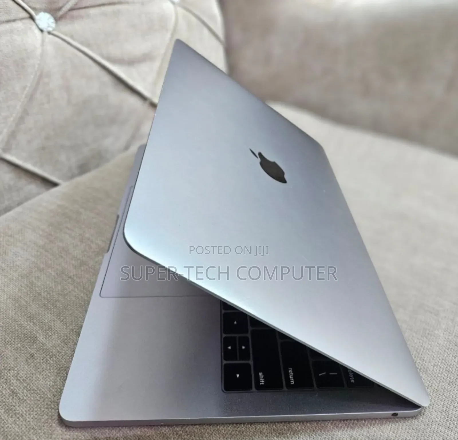 New Laptop Apple MacBook Pro 2019 8GB Intel Core I5 SSD 256GB