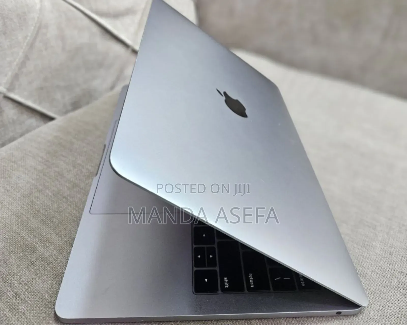 New Laptop Apple MacBook Pro 2019 8GB Intel Core I5 SSD 256GB