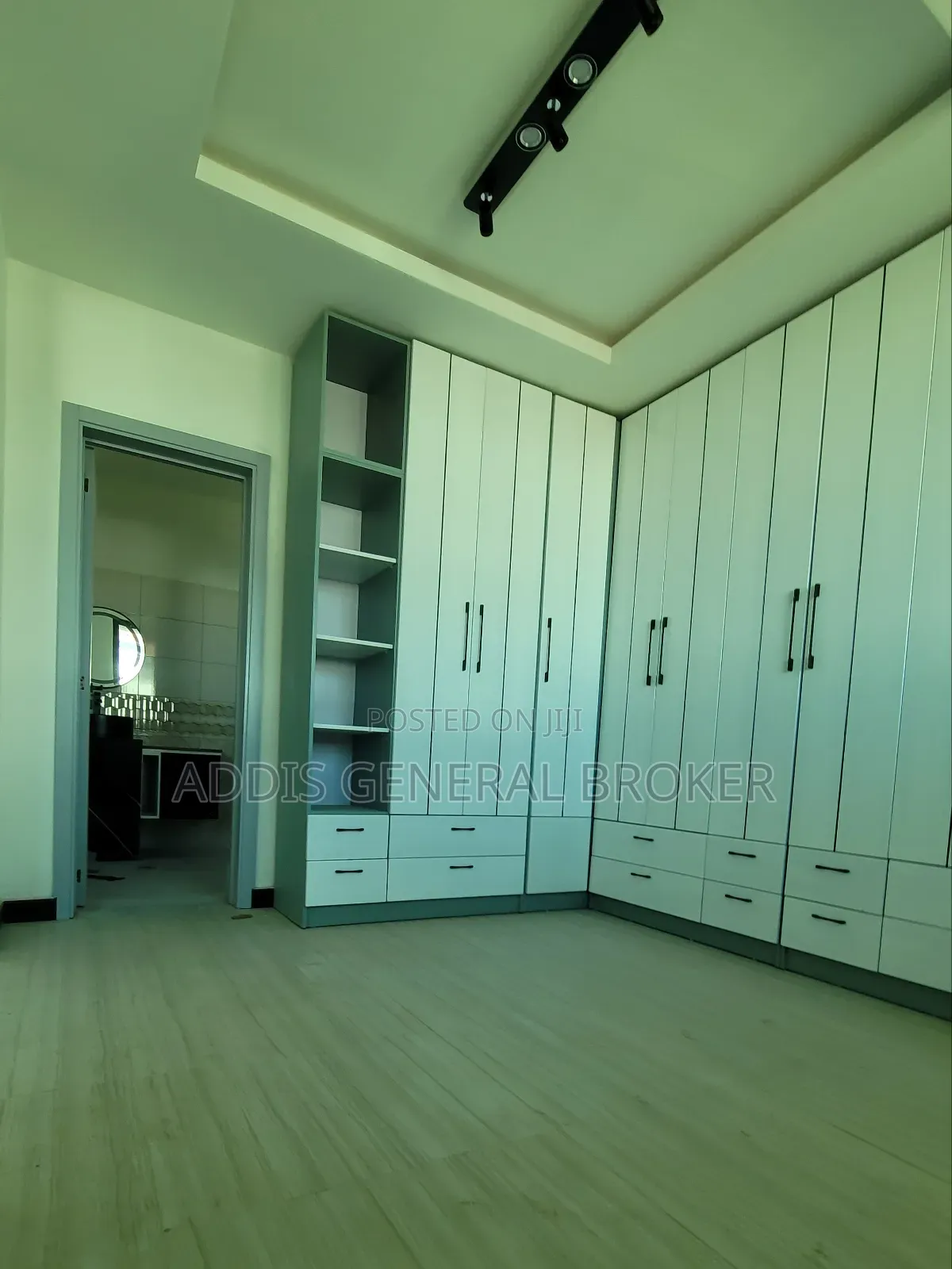 7bdrm House in ቡልቡላ, Bole for sale