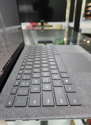 New Laptop Microsoft Surface Laptop 3 8GB Intel Core I5 SSD 256GB