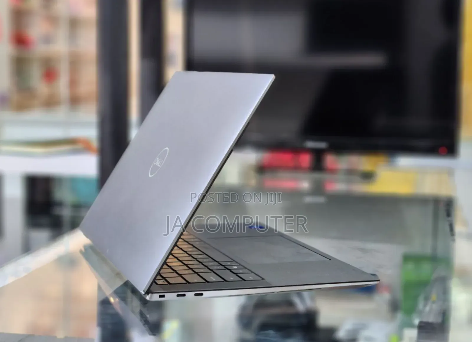 New Laptop Dell Precision 5570 16GB Intel Core I7 SSD 512GB